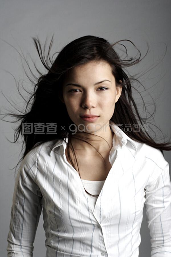 霓虹倒影